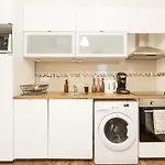 K13 Klauzal Apartment